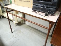 A retro Formica topped table with metal base together with a kitchen chair and settle set