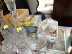 A parcel of vintage games, jigsaws etc