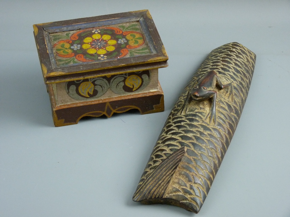 AN ORIENTAL CARVED TREEN & PAINTED PINE LIDDED BOX, fish basket lid forming the central section of a