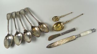 A PARCEL OF MIXED FLATWARE