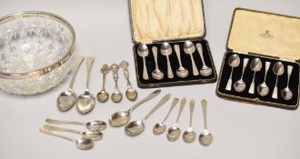 A PARCEL OF SILVER SPOONS including two cased sets of six and sundry mixed loose spoons, 14ozs gross