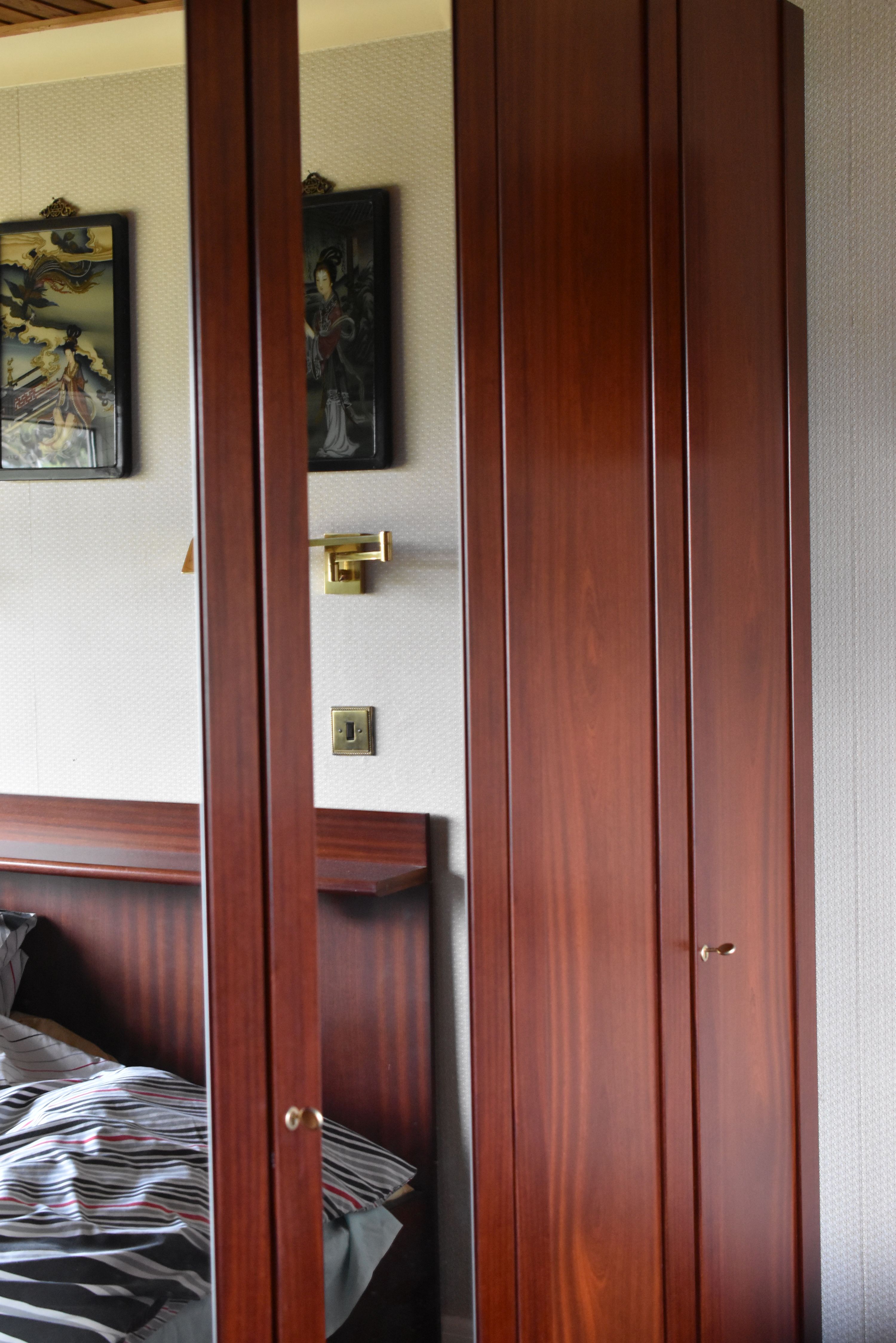 A HULSTA FURNITURE SUITE OF THREE TALL WARDROBES (value dependant on dismantling and assembling) - Image 2 of 2