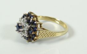 A 9CT YELLOW GOLD, SAPPHIRE & DIAMOND RING, 3.8gms