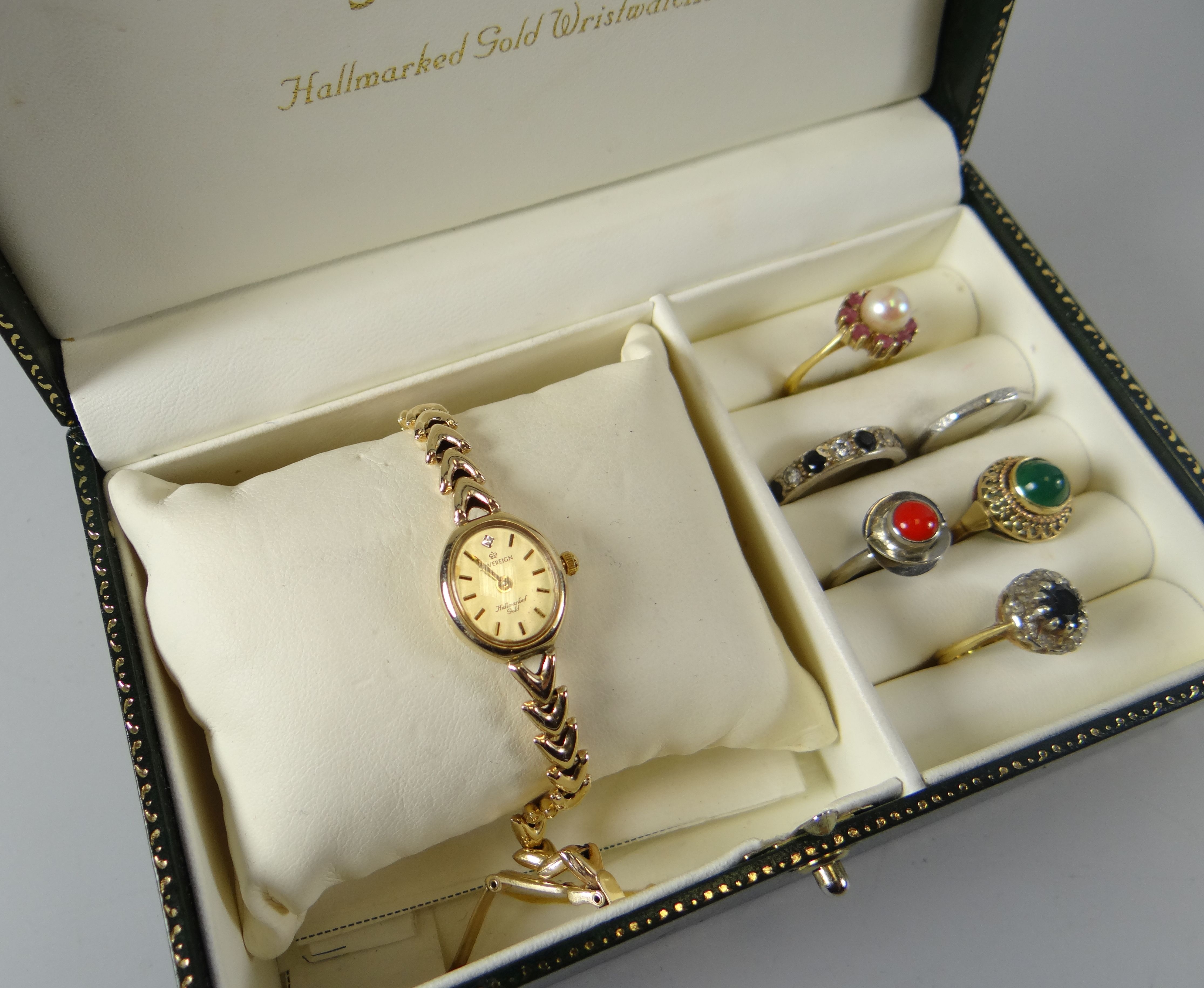 A 9CT GOLD LADIES 'SOVEREIGN' BRACELET WATCH & SIX LADIES RINGS, the watch with matching box and