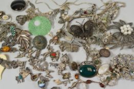 A PARCEL OF MIXED MAINLY SILVER JEWELLERY