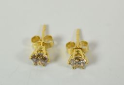 A PAIR OF GOOD ROUND DIAMOND SOLITAIRE EARRINGS 0.5ct each approx in 18ct yellow gold