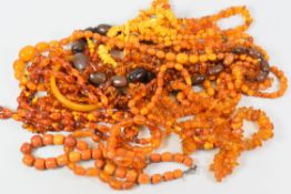 A VERY LARGE QUANTITY OF AMBER / COPAL & OTHER BEADS