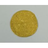 AN EDWARD IV GOLD ROSE NOBLE / RYAL HAMMERED COIN, dated 1461, 3.9gms