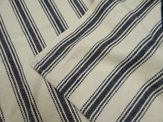 An early striped traditional Welsh blanket - Image 4 of 7