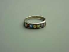A SILVER FIVE STONE RAINBOW ETERNITY RING, 2.5 grms
