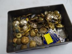 A quantity of regimental buttons