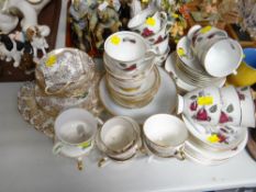 Quantity of mixed tea ware
