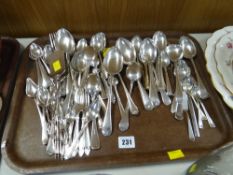A quantity of loose cutlery