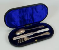 A CASED SILVER CHRISTENING CUTLERY SET the knife with mother-of-pearl handle, Sheffield 1902