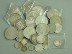 A LARGE PARCEL OF MISCELLANEOUS COINAGE and commemorative crowns in plastic wallets