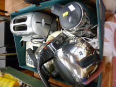 Box of household electricals E/T