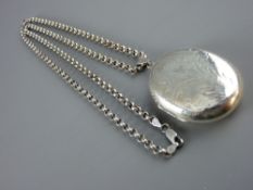 AN OVAL 925 BRIGHT CUT SILVER PHOTO LOCKET and muff type chain, total 52 grms