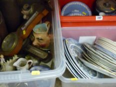 Tub of miscellany including leather gaiters, a small barometer and a small tub of blue Willow ware