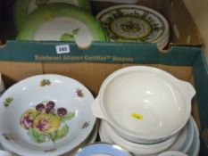 Parcel of mixed tea/dinnerware, six Wedgwood calendar plates and circular green dinner plates
