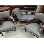 A three-piece Edwardian drawing room suite comprising chaise longue & two tub-style chairs (for re