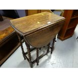 A good compact vintage barley-twist gate leg table