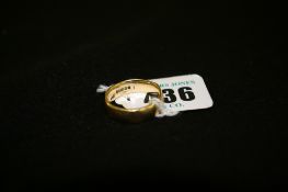 Wide nine carat gold wedding band, 7 grms