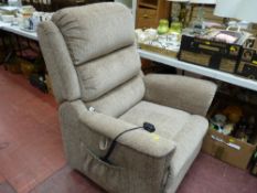 Rise and recline electric armchair E/T