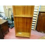 Good floor standing pine open bookcase with inserts