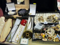 Large parcel of mixed jewellery