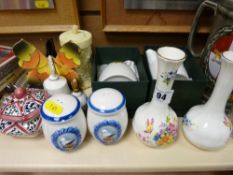 Small parcel of china/pottery including pair of onion vases