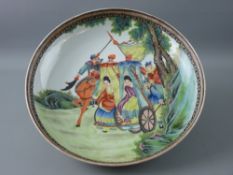 A LATE 19th CENTURY CIRCULAR ORIENTAL SHALLOW DISH, well preserved and decorated with three male