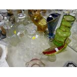 Parcel of art glassware