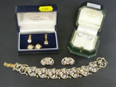Small quantity of mixed jewellery, mainly earrings etc