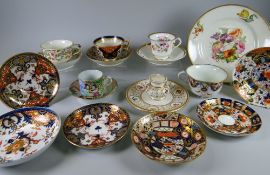 A LARGE PARCEL OF NINETEENTH CENTURY & LATER ENGLISH PORCELAIN including Derby floral painted plate,