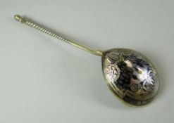 AN 84 STANDARD IMPERIAL RUSSIAN SILVER-GILT CAVIAR SPOON with twist handle, the reverse of the