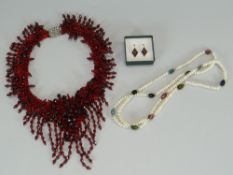 A STRING OF FRESHWATER PEARLS & RED GLASS NECKLACE & EARRINGS