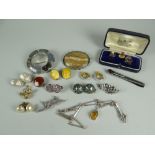 A PARCEL OF MIXED TWENTIETH CENTURY JEWELLERY including a 925 Sterling Provenance: Estate of Helen