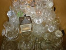 Parcel of miscellaneous glassware