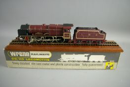 MODEL RAILWAY - Wrenn W2274 five pole motor Royal Scot LMS maroon 'Lancashire Witch', boxed with