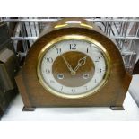 Oak cased mantel clock