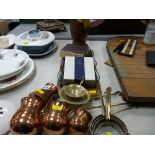 Mixed parcel of copper and treen ware etc