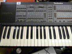 Technics electric keyboard and stand E/T