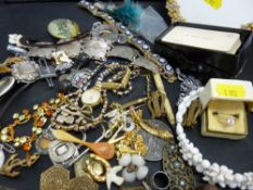Box of vintage jewellery including a fourteen carat gold solitaire ring, a small gilt framed
