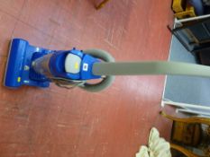 Blue Argos compact vacuum cleaner E/T