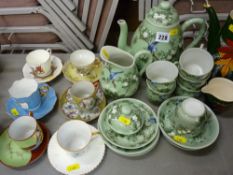 Oriental porcelain teaset, selection of cabinet cups and saucers etc