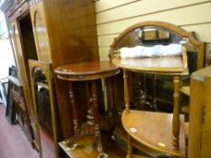 Fine quality mahogany bedroom suite comprising dressing table and carved front wardrobe with