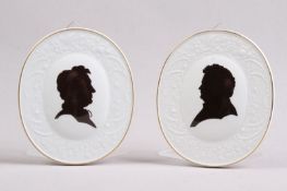 Paar Plaketten.Meissen 1991. In Memoriam. Silhouette von Clemens Brentano und Jean Paul. Im