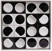 Vasarely, Victor. Pecs 1906 - 1997 Paris.Wandrelief, Rosenthal 1970/80. Porzellan, schwarz - weiß