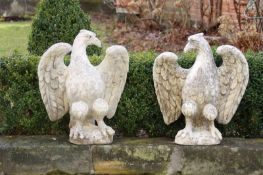 Gartenfiguren.Paar Adler. Steinguss H: 59 cm. 20.00 % buyer's premium on the hammer price 19.00 %