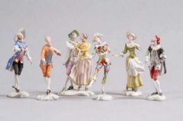 Serie von sechs Figuren aus der Commedia dell'arte.Hutschenreuther, um 1980. Entwurf von Wolfgang
